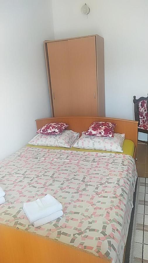 Apartman Laki Appartamento Cattaro Esterno foto